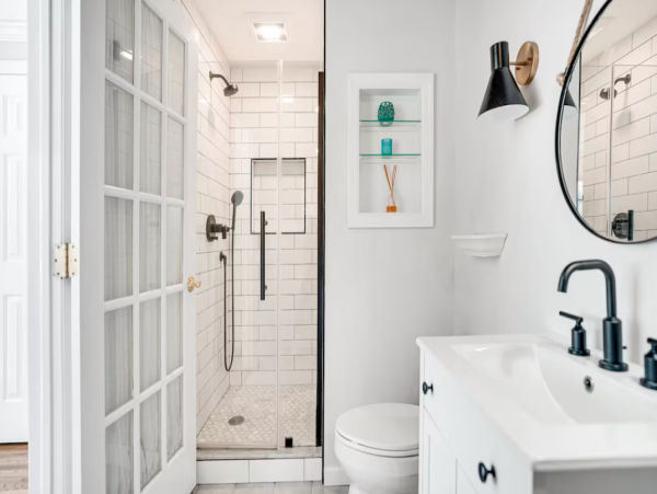 Hampton Bay Luxurious Retreat - Your Perfect Getaway